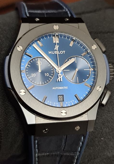 Швейцарские часы Hublot .